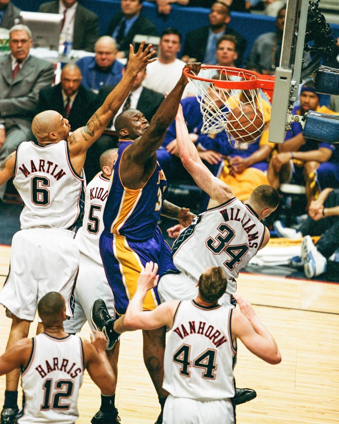 楚钦凭借出 楚钦凭借出