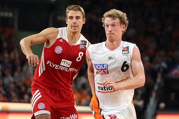 凭借惊人的 凭借惊人的